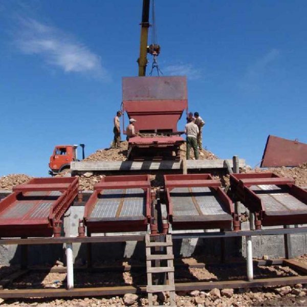 Equipment for cleaning of dumps and extraction of gold